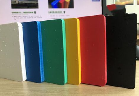 延长广告招牌字材料的性能。